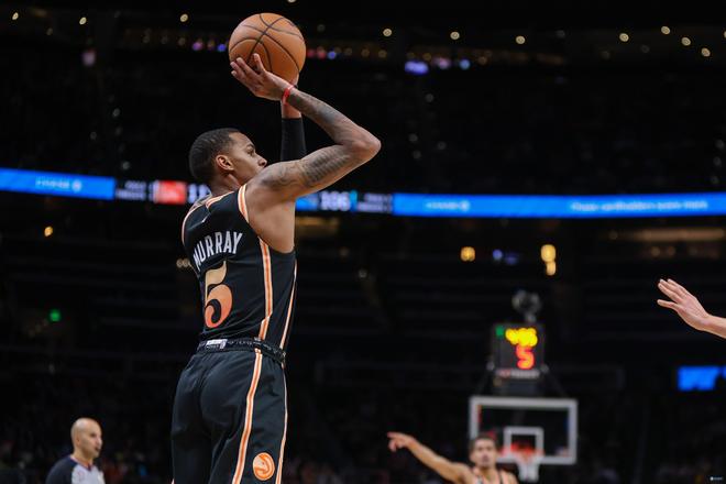 英雄主义的 英雄主义的