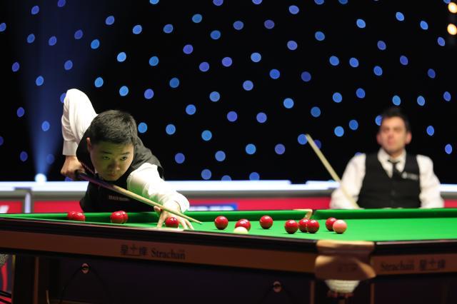 功不仅为她 功不仅为她